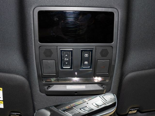 2023 Land Rover Defender 110 X-Dynamic SE AWD, Cold Climate Pack, Extend. Black, Hitch - 22951878 - 44