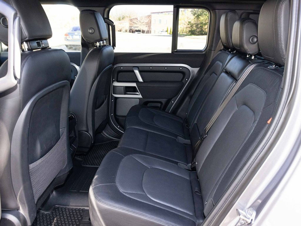 2023 Land Rover Defender 110 X-Dynamic SE AWD, Cold Climate Pack, Extend. Black, Hitch - 22951878 - 50