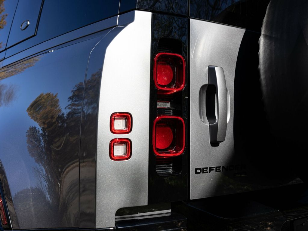 2023 Land Rover Defender 110 X-Dynamic SE AWD, Cold Climate Pack, Extend. Black, Hitch - 22951878 - 56