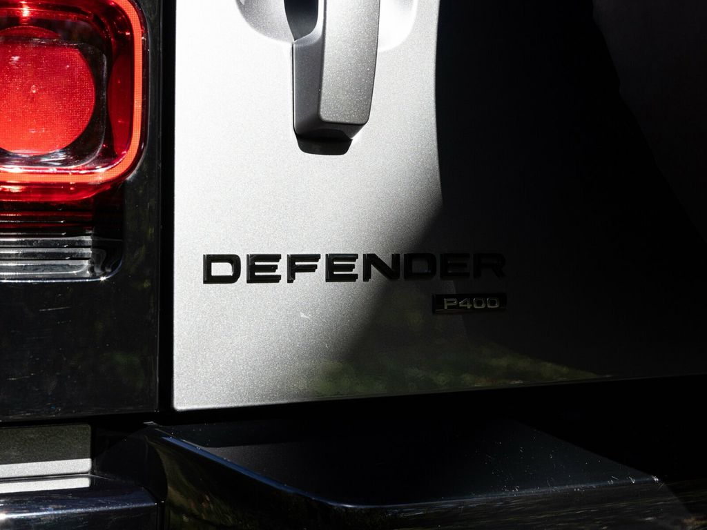 2023 Land Rover Defender 110 X-Dynamic SE AWD, Cold Climate Pack, Extend. Black, Hitch - 22951878 - 57