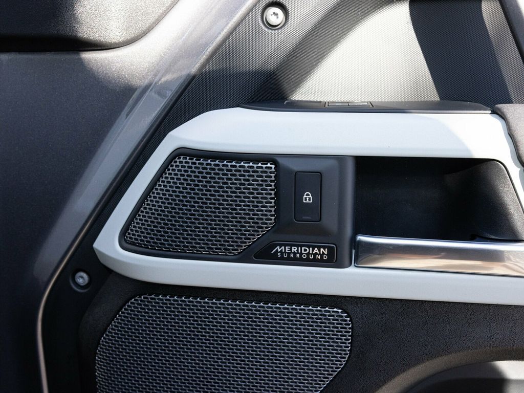 2023 Land Rover Defender 110 X-Dynamic SE AWD, Cold Climate Pack, Extend. Black, Hitch - 22951878 - 64