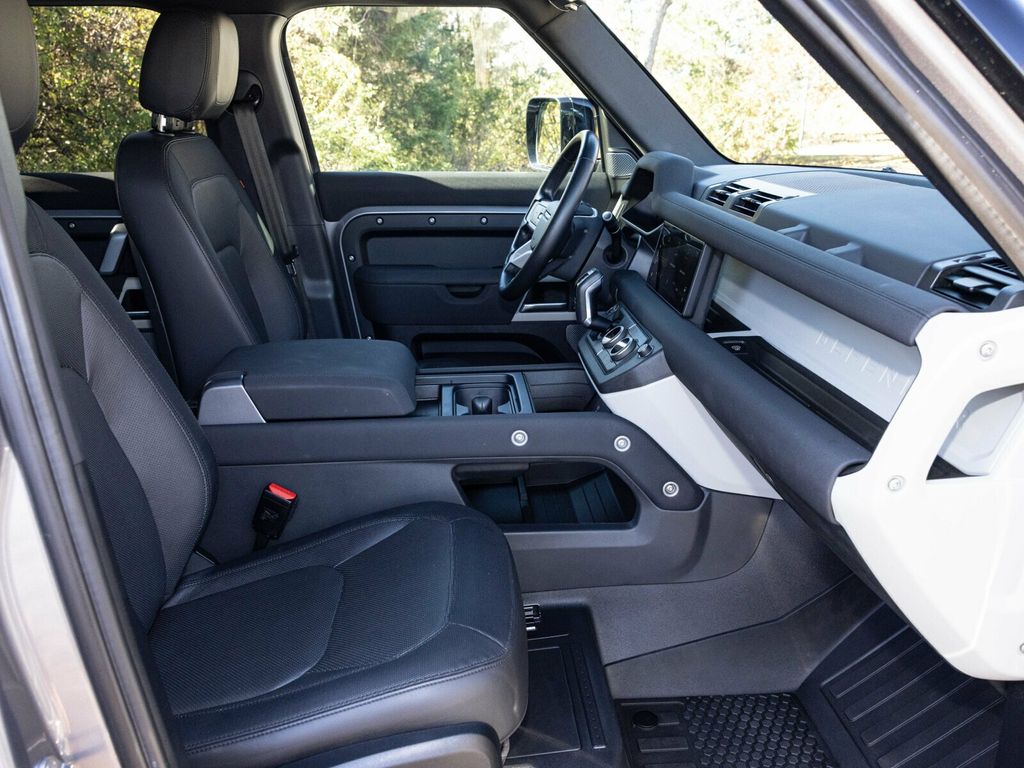 2023 Land Rover Defender 110 X-Dynamic SE AWD, Cold Climate Pack, Extend. Black, Hitch - 22951878 - 66