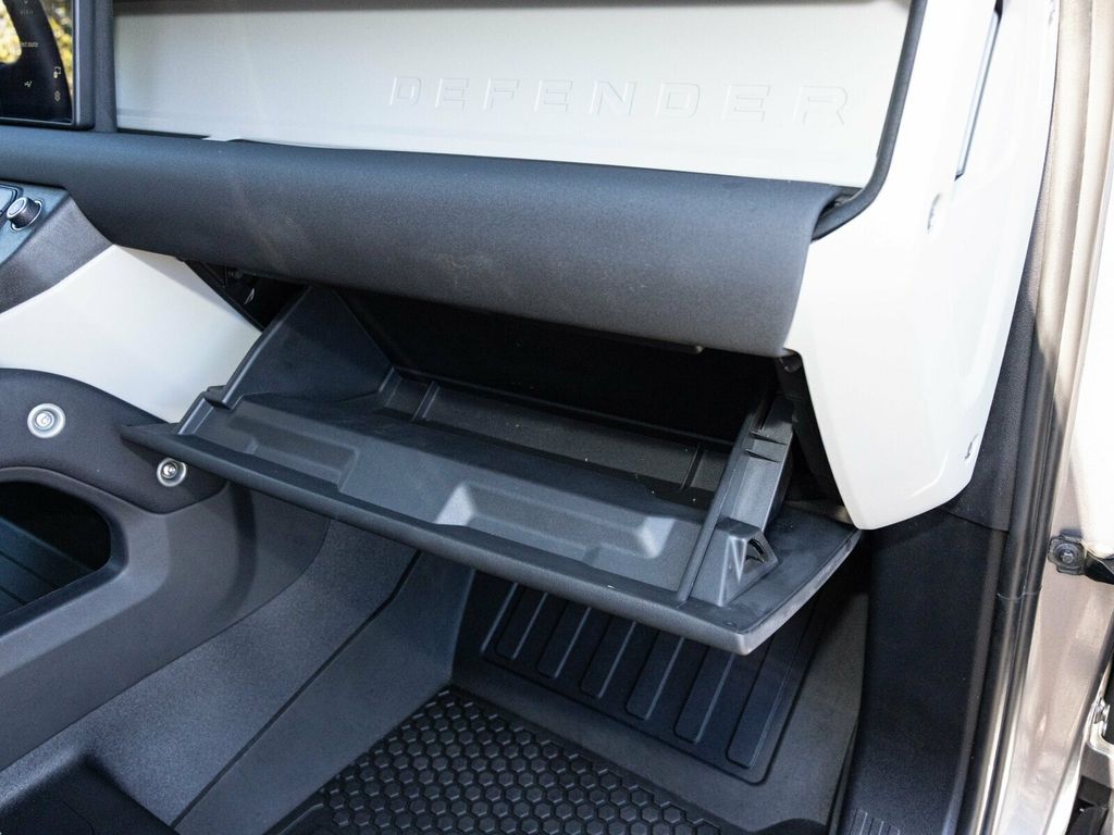 2023 Land Rover Defender 110 X-Dynamic SE AWD, Cold Climate Pack, Extend. Black, Hitch - 22951878 - 68