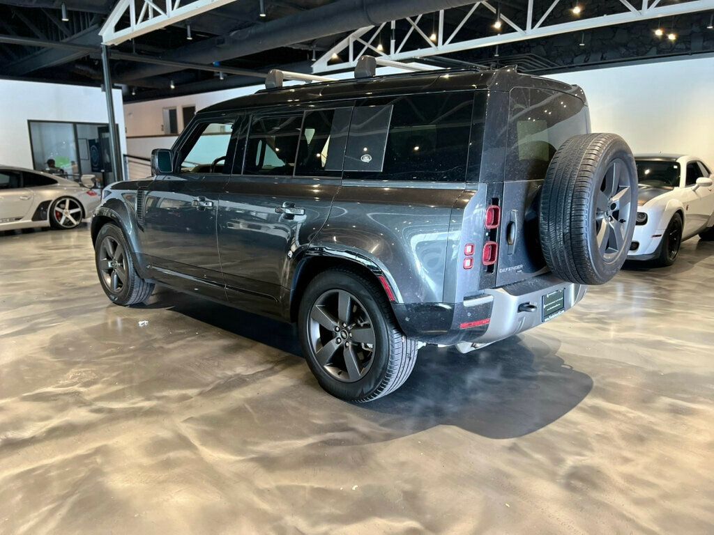 2023 Land Rover Defender 110 photo 3
