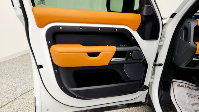 2023 Land Rover Defender 110 X-Dynamic SE AWD w/ Air Suspension Pkg & Ext Leather - 23036419 - 10