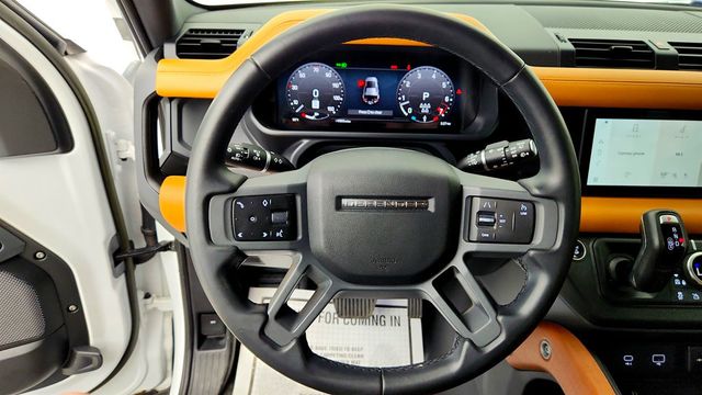 2023 Land Rover Defender 110 X-Dynamic SE AWD w/ Air Suspension Pkg & Ext Leather - 23036419 - 13