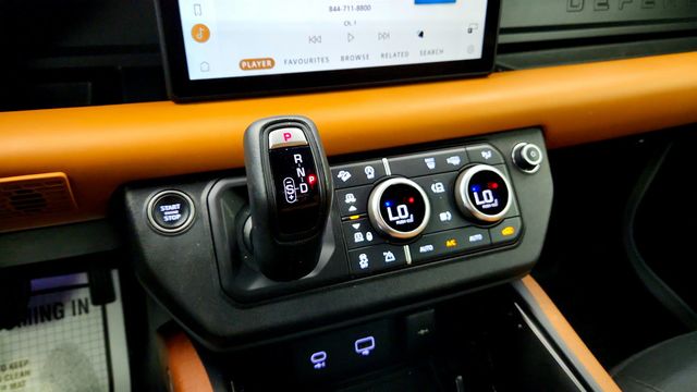 2023 Land Rover Defender 110 X-Dynamic SE AWD w/ Air Suspension Pkg & Ext Leather - 23036419 - 17