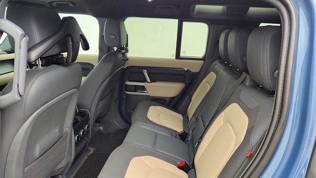 2023 Land Rover Defender 110 X-Dynamic SE AWD w/ Family Comfort Pack, 22’’ Wheels & ACC - 23004893 - 22