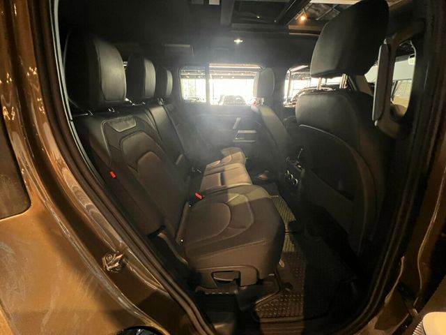 2023 Land Rover Defender 110X-DynamicSE/Htd&CldSeats/HtdSteerWheel/AirSuspension/PanoRoof - 22960917 - 28