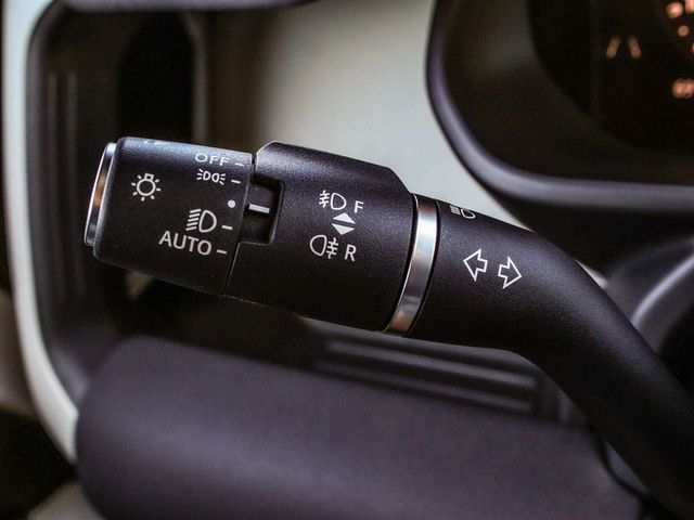 2023 Land Rover Defender 130 S - 23077482 - 25
