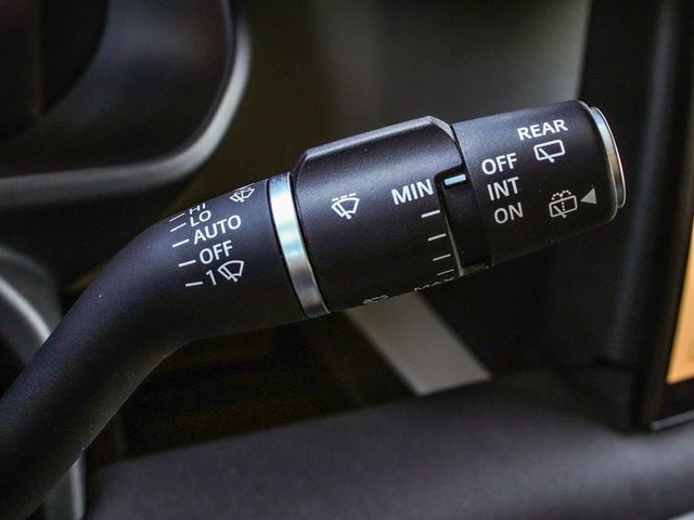 2023 Land Rover Defender 130 S - 23077482 - 28