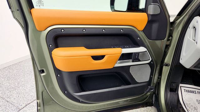 2023 Land Rover Defender 130 S AWD with 22’’ Wheels, Fixed Side Steps & Extended Leather - 22963440 - 10