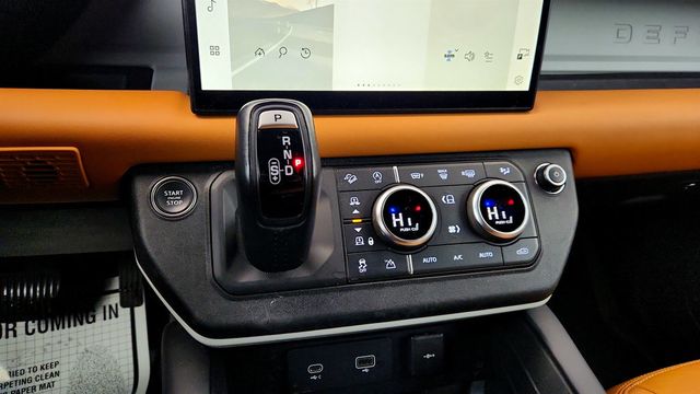 2023 Land Rover Defender 130 S AWD with 22’’ Wheels, Fixed Side Steps & Extended Leather - 22963440 - 17