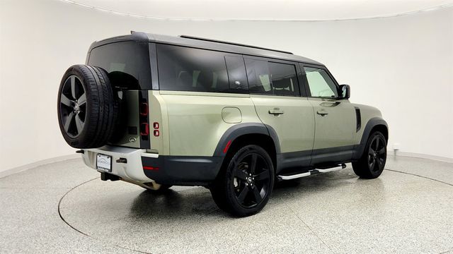 2023 Land Rover Defender 130 S AWD with 22’’ Wheels, Fixed Side Steps & Extended Leather - 22963440 - 4