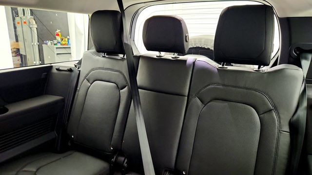 2023 Land Rover Defender 130 S AWD with Comfort & Convenience and Cold Climate Packs - 22990665 - 21