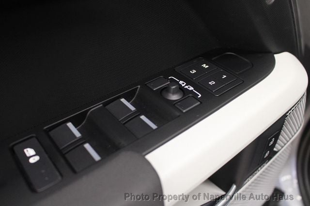 2023 Land Rover Defender 130 SE AWD - 23075255 - 9