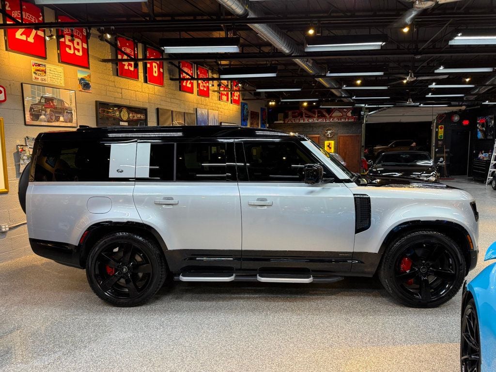 2023 Land Rover Defender 130 X photo 16