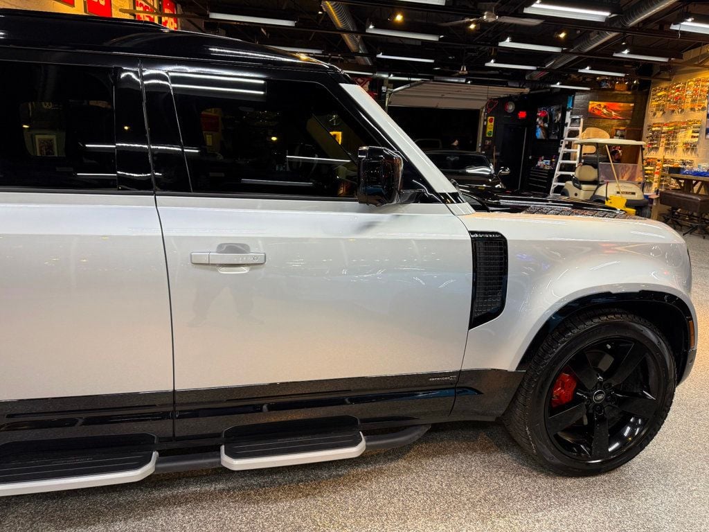 2023 Land Rover Defender 130 X photo 18