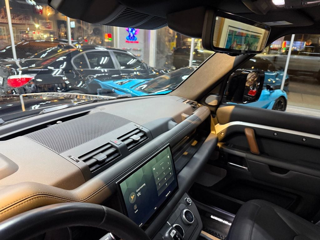 2023 Land Rover Defender 130 X photo 27
