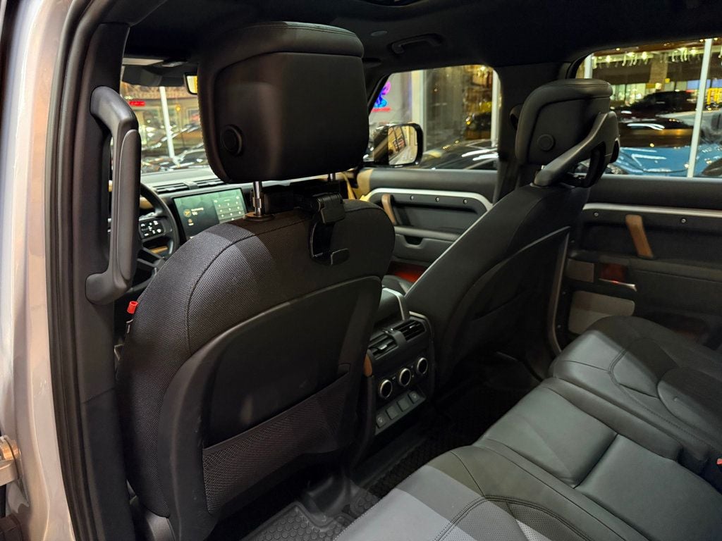 2023 Land Rover Defender 130 X photo 29