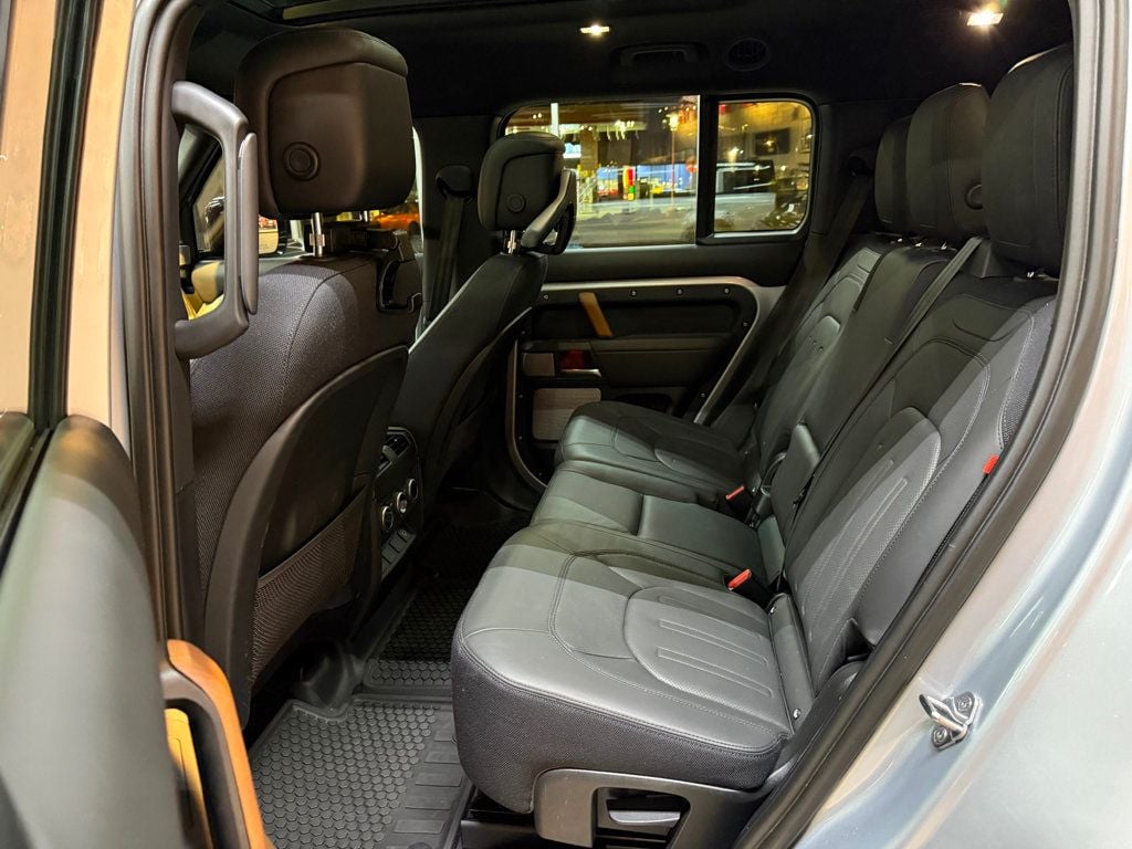 2023 Land Rover Defender 130 X photo 31
