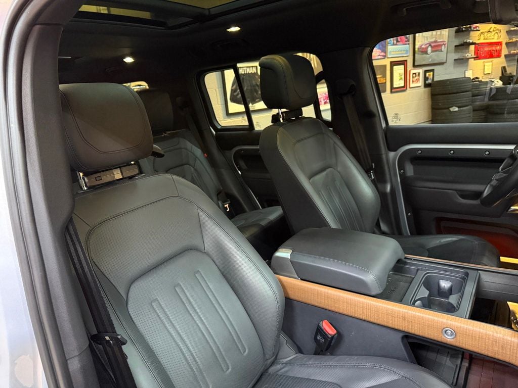 2023 Land Rover Defender 130 X photo 44