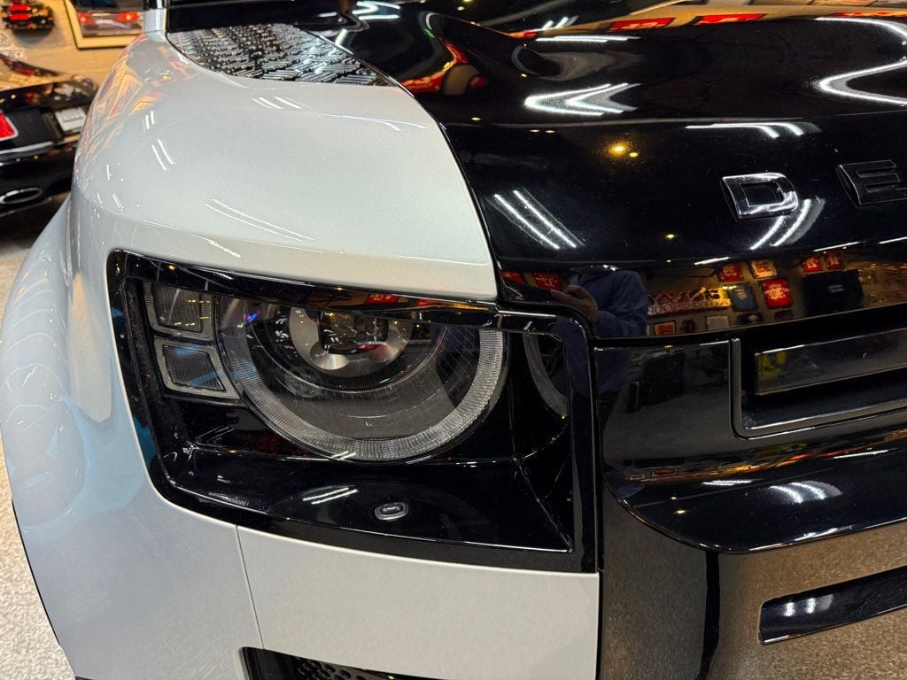 2023 Land Rover Defender 130 X photo 50