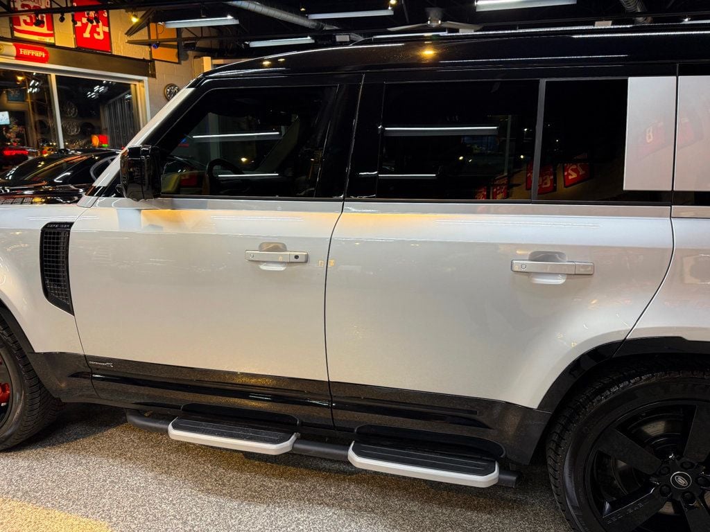 2023 Land Rover Defender 130 X photo 9