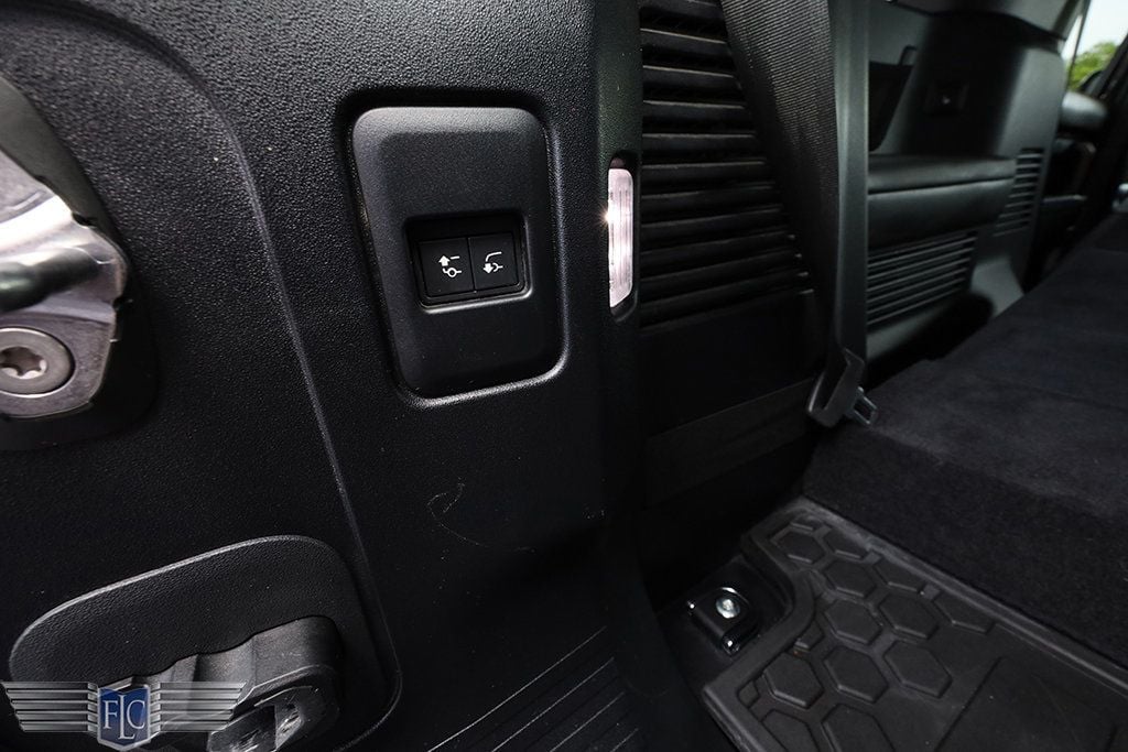 2023 Land Rover Defender 130 X AWD - 22916834 - 22