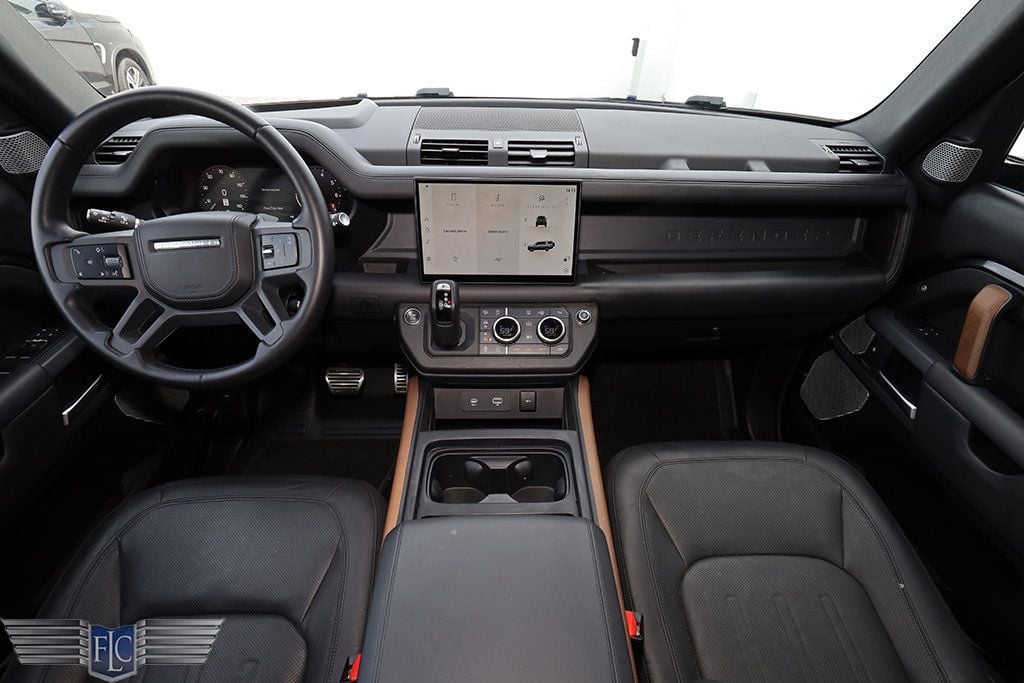 2023 Land Rover Defender 130 X AWD - 22916834 - 25