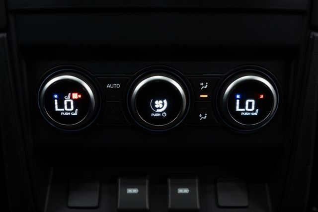 2023 Land Rover Defender 130 X-Dynamic SE AWD - 23069823 - 18