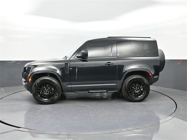 2023 Land Rover Defender 90 S photo 2
