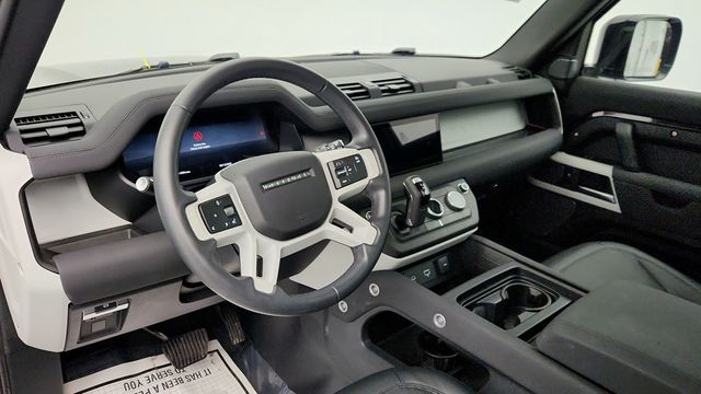 2023 Land Rover Defender 90 SE AWD - 22957038 - 11