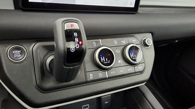 2023 Land Rover Defender 90 SE AWD - 22957038 - 16