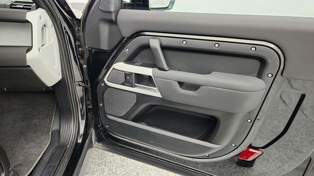 2023 Land Rover Defender 90 SE AWD - 22957038 - 24