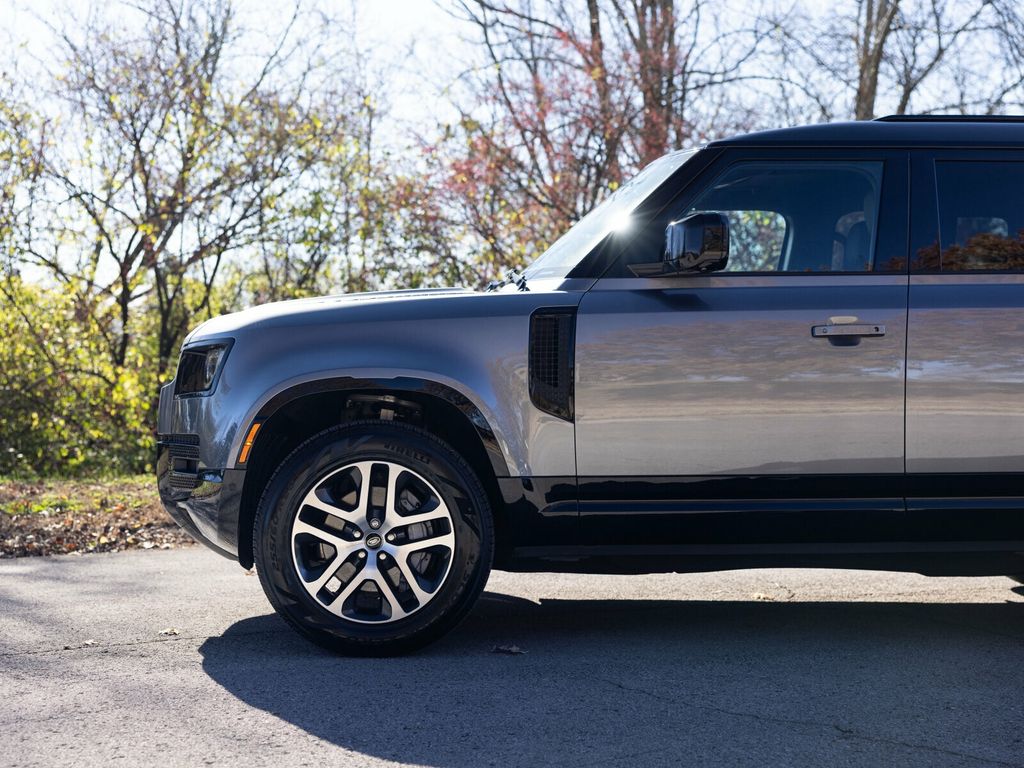 2023 Land Rover Defender Cold Climate Pack, Extended Black, Tow Hitch, 5095 Wheels - 22951878 - 2