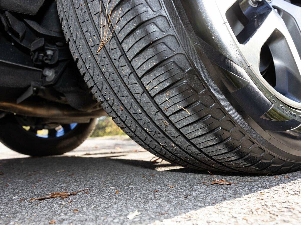 2023 Land Rover Defender Cold Climate Pack, Extended Black, Tow Hitch, 5095 Wheels - 22951878 - 75