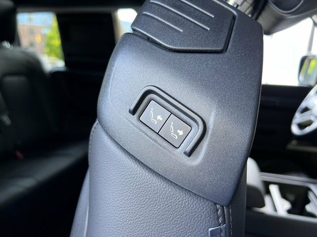 2023 Land Rover Defender LocalTrade/20"Wheels/WindsorLeather/MeridianSound/ColdClimatePkg - 23081938 - 44