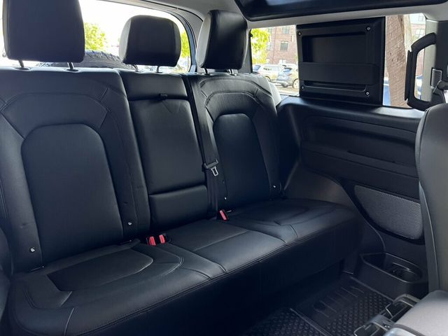 2023 Land Rover Defender LocalTrade/20"Wheels/WindsorLeather/MeridianSound/ColdClimatePkg - 23081938 - 45