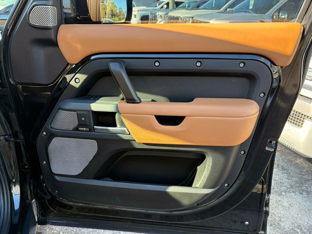 2023 Land Rover Defender Local Trade/Heated&Cooled Seats/Heads Up Display/Meridian Audio - 22933390 - 30