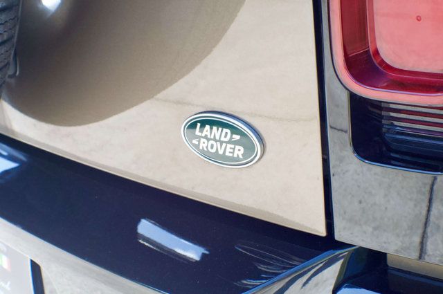 2023 Land Rover Defender Local Trade/X-Dynamic/Cold Climate Pkg/Family Pkg/Pano Roof - 23023509 - 10