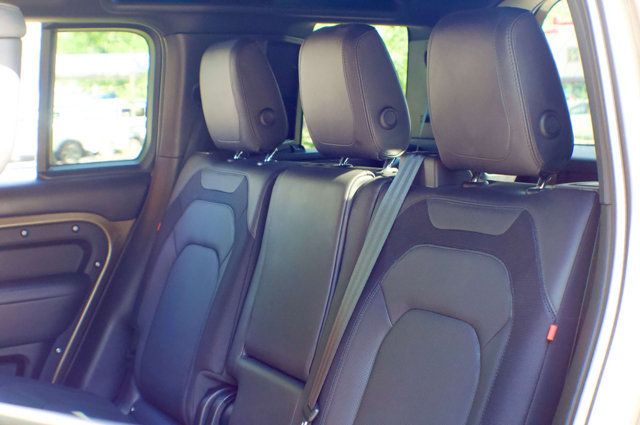 2023 Land Rover Defender Local Trade/X-Dynamic/Cold Climate Pkg/Family Pkg/Pano Roof - 23023509 - 49