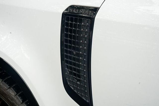 2023 Land Rover Defender MSRP$111260/V8-Heated&CooledSeats/BlindSpotMonitor/NAV - 23027430 - 14