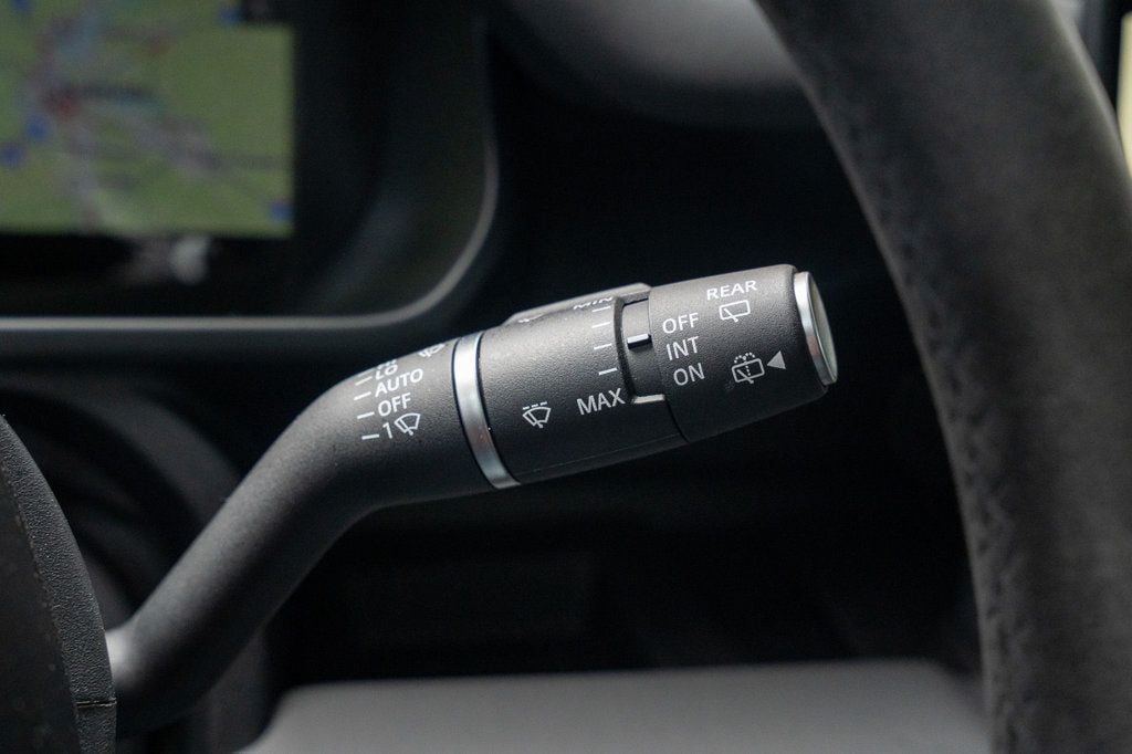 2023 Land Rover Defender MSRP$111260/V8-Heated&CooledSeats/BlindSpotMonitor/NAV - 23027430 - 28
