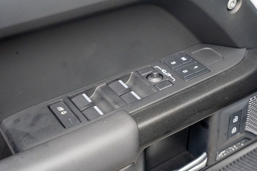 2023 Land Rover Defender MSRP$111260/V8-Heated&CooledSeats/BlindSpotMonitor/NAV - 23027430 - 40
