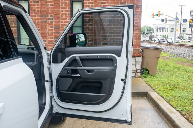 2023 Land Rover Defender MSRP$111260/V8-Heated&CooledSeats/BlindSpotMonitor/NAV - 23027430 - 44