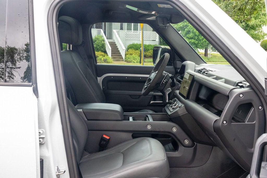 2023 Land Rover Defender MSRP$111260/V8-Heated&CooledSeats/BlindSpotMonitor/NAV - 23027430 - 45