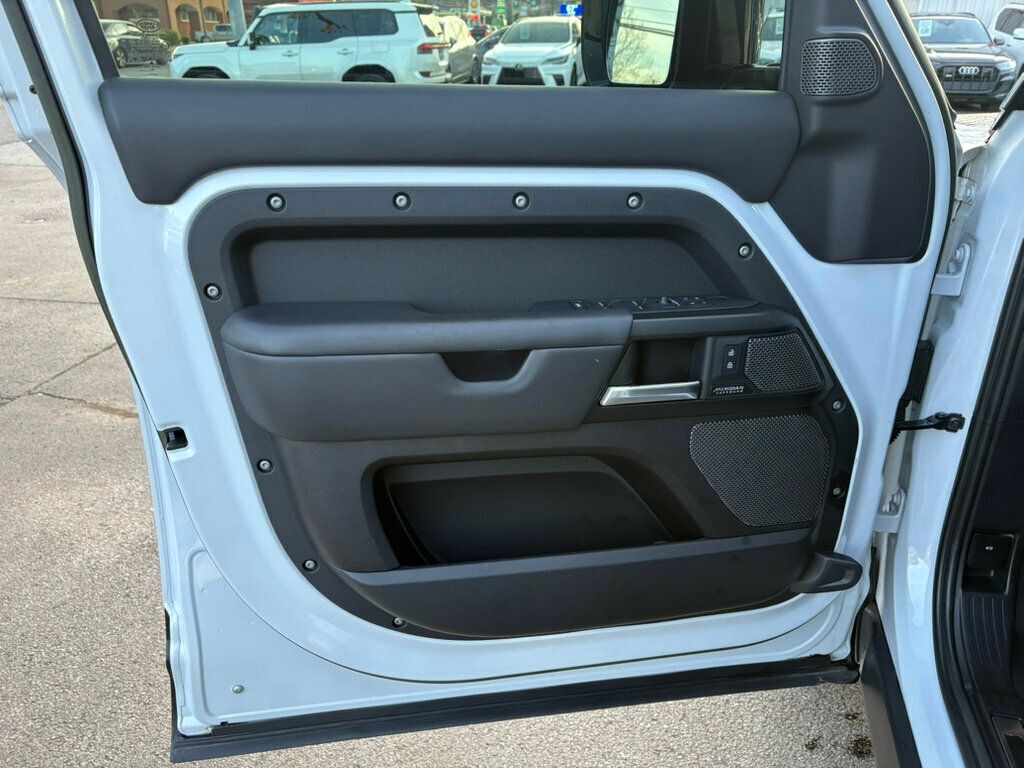 2023 Land Rover Defender MSRP$113,115/Heated&Cooled Seats/Blind Spot/Lane Keep Assist/NAV - 22968685 - 15