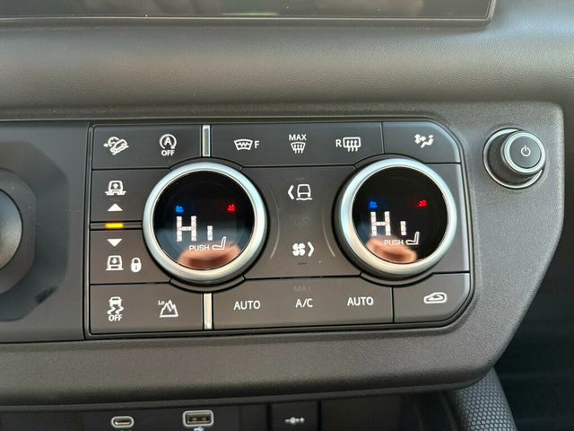 2023 Land Rover Defender MSRP$113,115/Heated&Cooled Seats/Blind Spot/Lane Keep Assist/NAV - 22968685 - 37
