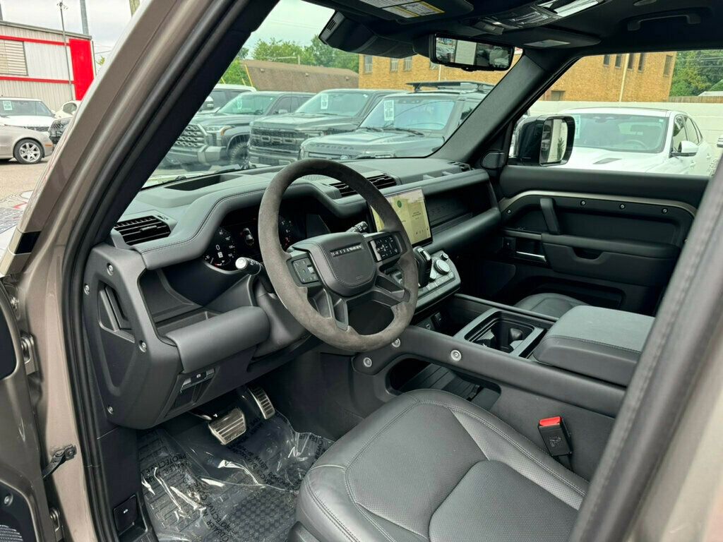 2023 Land Rover Defender MSRP$115305/110-V8/AdaptiveCruiseControl/BlindSpotMonitor/NAV - 22539460 - 7